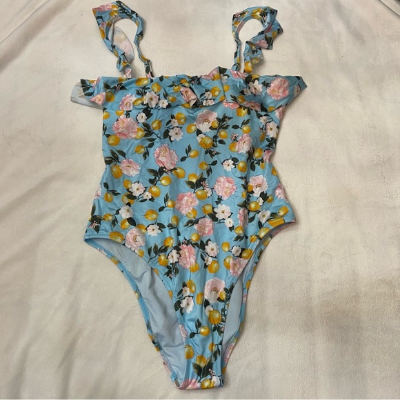 New! Victoria's Secret Floral Lemon Print Ruffled One Piece Swimsuit 3869 - Picture 2 of 10